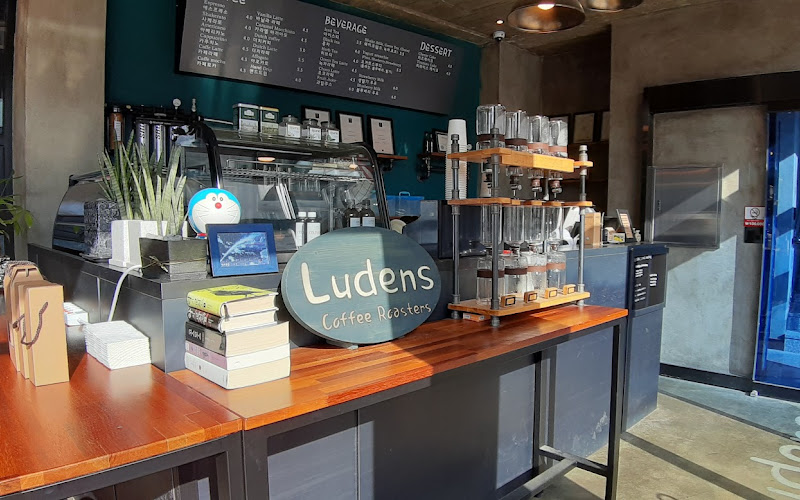 Ludens Coffee Roasters