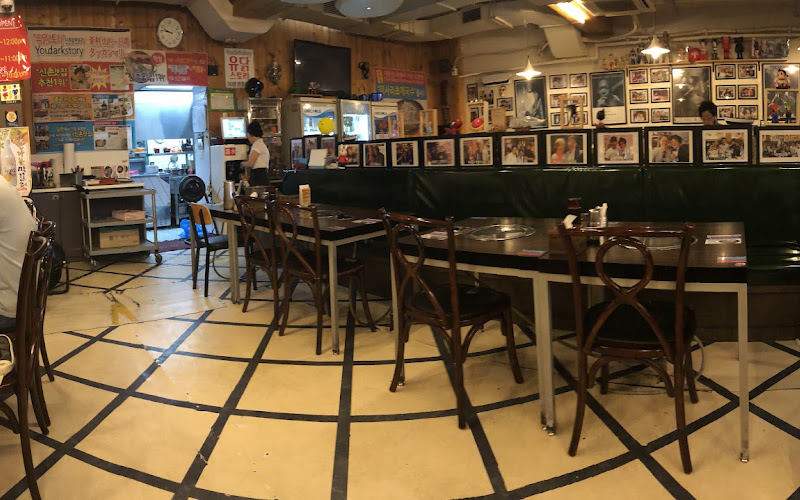 유닭스토리 닭한마리 신촌본점