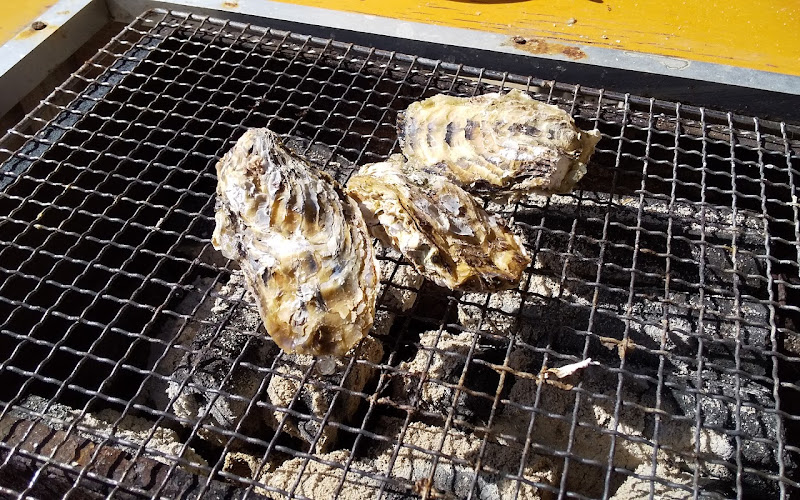 よしむら(牡蠣小屋)