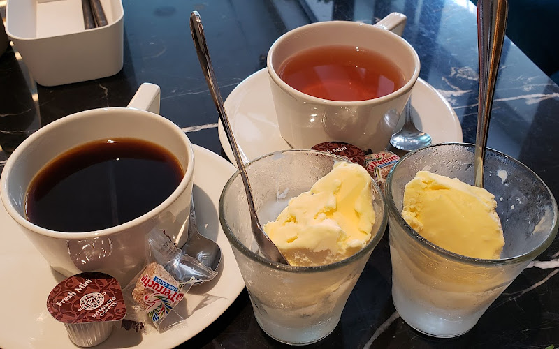 スラッシュカフェアンドバー 川崎（slash cafe & bar 川崎）