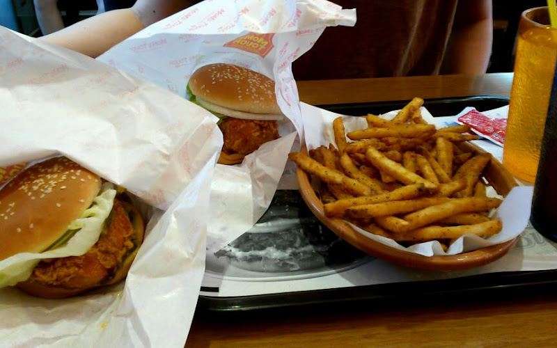 맘스터치 산곡1점