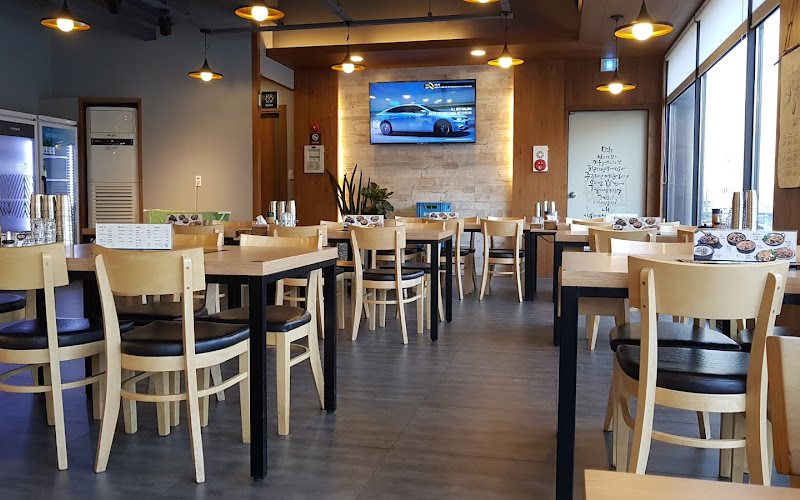 뼈큰감자탕 구미석적점