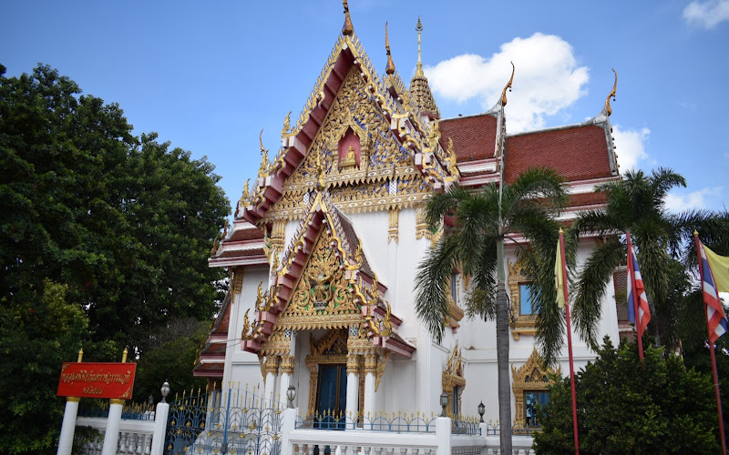 Wat Sao Thong Thong Phra Aram Luang
