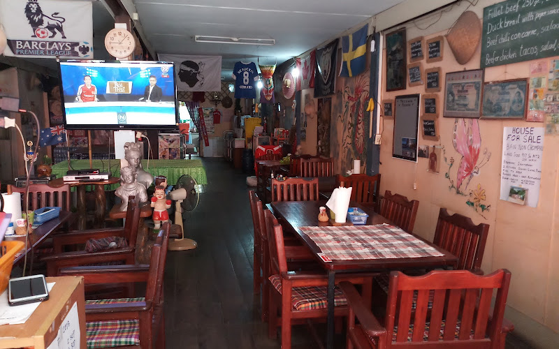 Funny Pizza or Pip's Bar