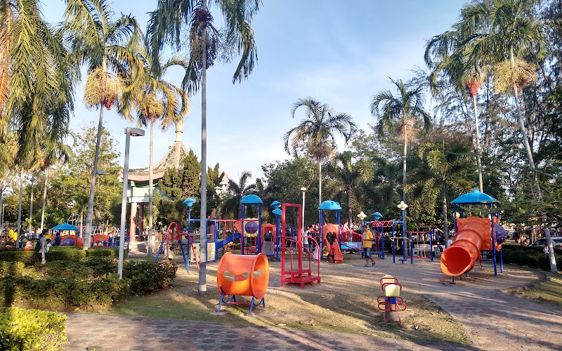 Suan Si Mueang