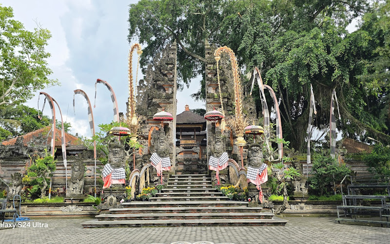 Kecak & Fire Dance - Ubud Kaja at Pura Dalem Ubud