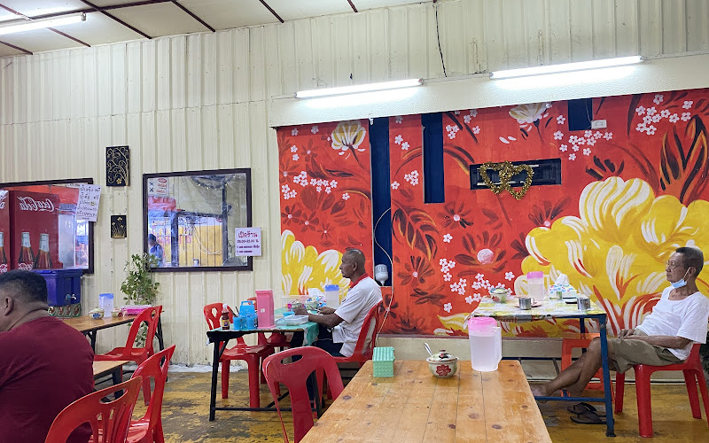 เฮียตุ้ม ข้าวมันไก่ตอนรสเด็ด