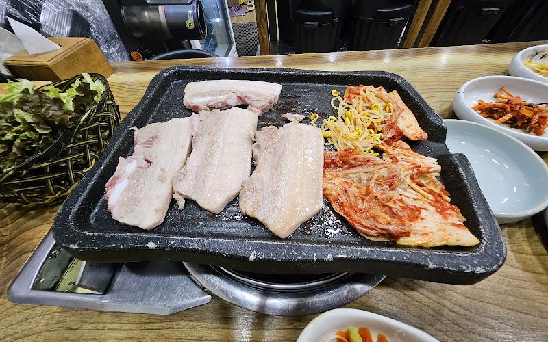 홍천식당 금정본점