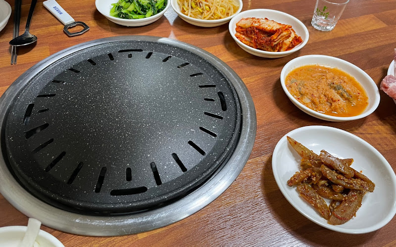 엄마밥상과뒷고기