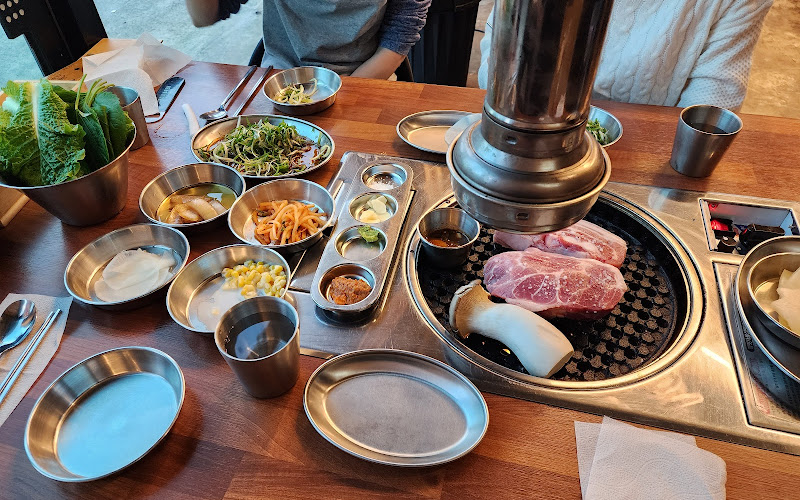 금돈가 제주 애월해안도로본점, 济州岛 黑猪肉 烧烤餐厅 涯月海边 美食店, Jeju Aewol Black Pork Head Branch