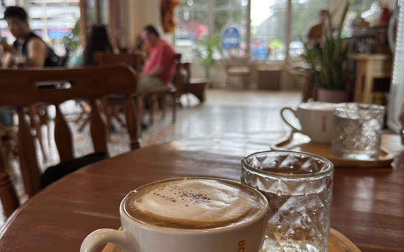 Kan's​ haus​ cafe and bistro