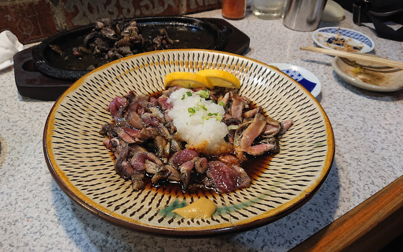 地鶏もも焼き専門（炭火焼） 鳥の屋