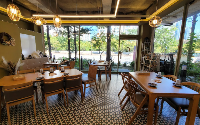 비스트로 트리오