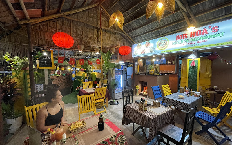 Mr Hoà's Kitchen restaurant ( Home made PIZZA) , PASTA and Vietnamese food )