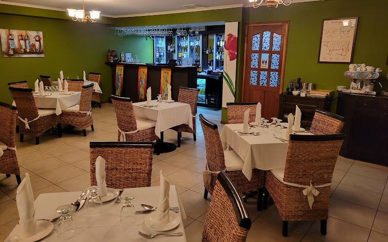 Zucchini Restaurant & Lounge