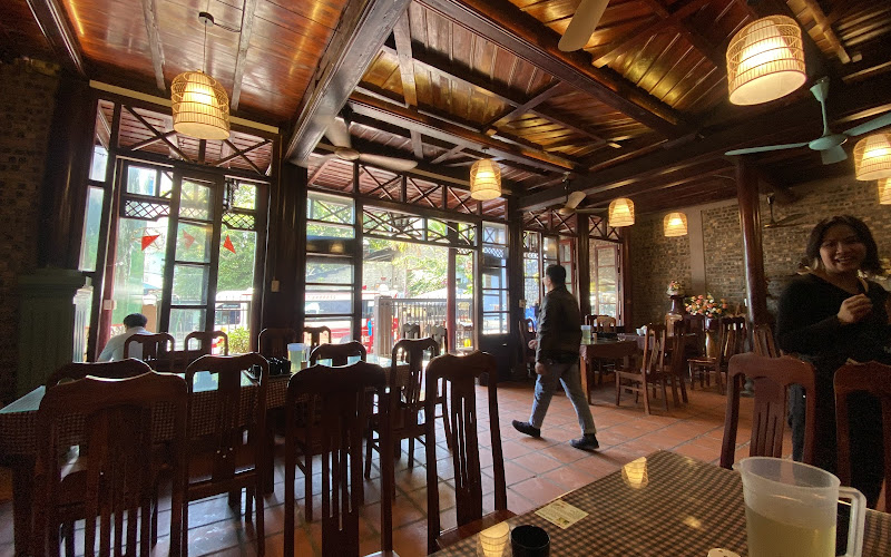 Nhà Hàng 3 Chữ Lồng