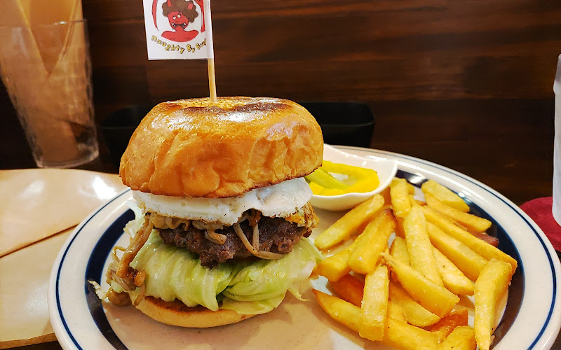 ノーティーバイバーガー naughty by burger