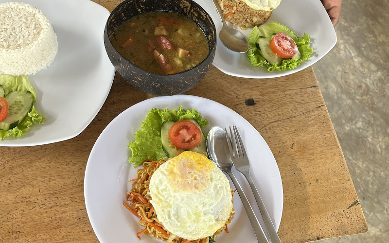 Warung Tanah Barak
