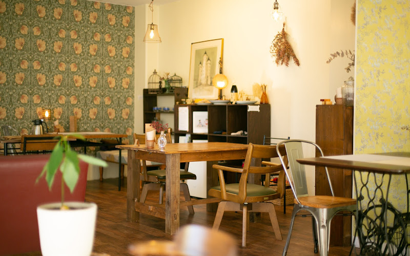 Kimino Studio & Cafe