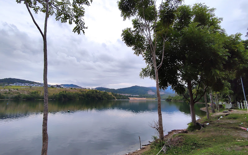 Waterfront lake view