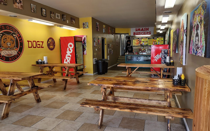 Dusty's Gourmet Dog House