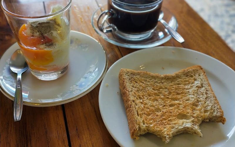 Baanmai Chaylae coffee and food place