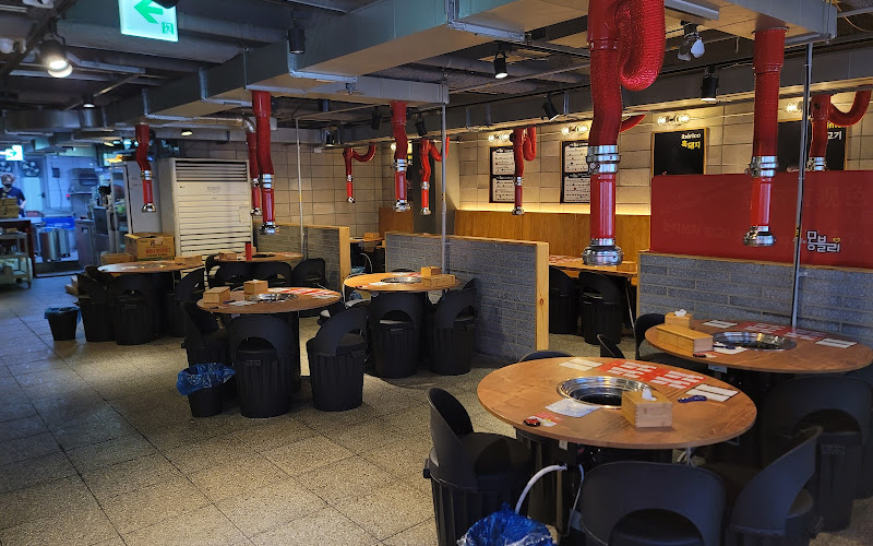 Mongvely Myeongdong Korean BBQ Beef All You Can Eat | 焼き肉 焼肉 | 烤肉 l 무한리필 몽블리 명동점