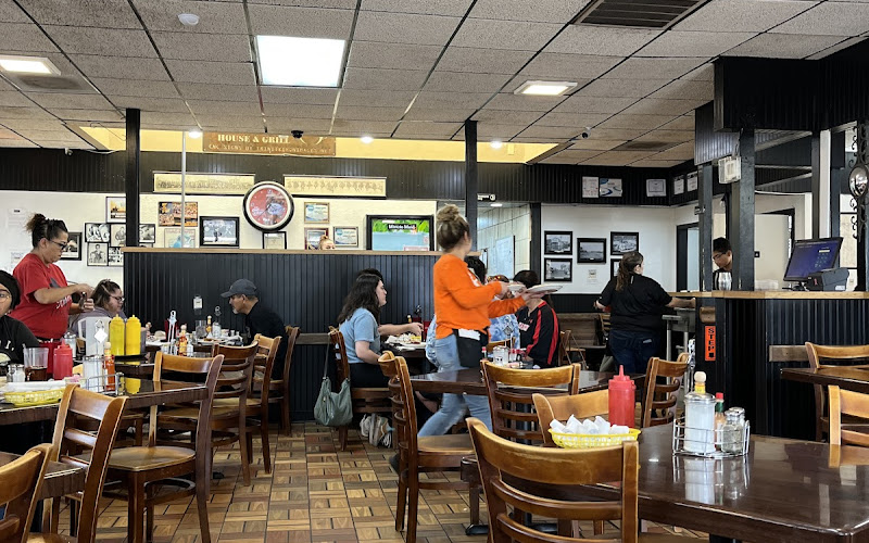 Lubbock's Breakfast House & Grill
