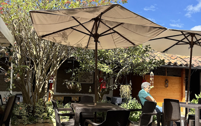 Restaurante, Lonchería y Pizzería Las Acacias