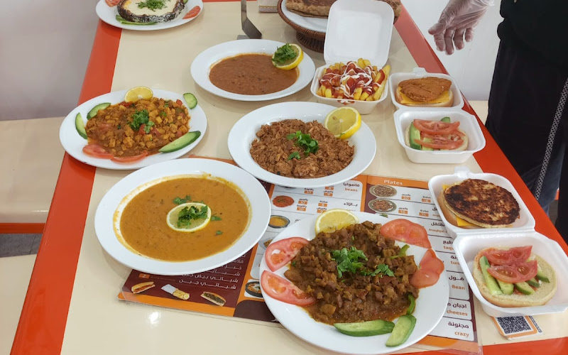 بوفية القرية الاولى للوجبات السريعة