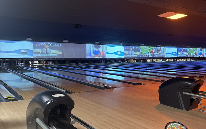 Bowlero Savannah