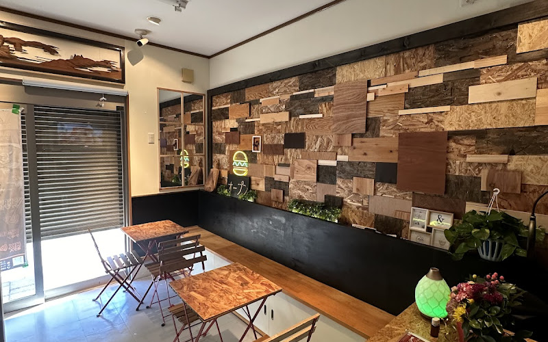 VNAS (Nin’s Kitchen Truck)