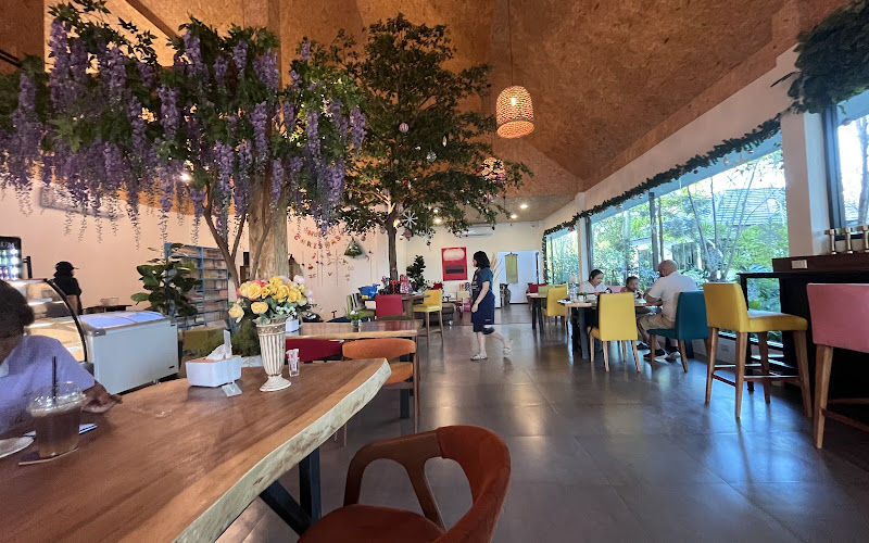 ชมเกสร คาเฟ่หัวหิน Chom Kesorn Cafe' & Restaurant