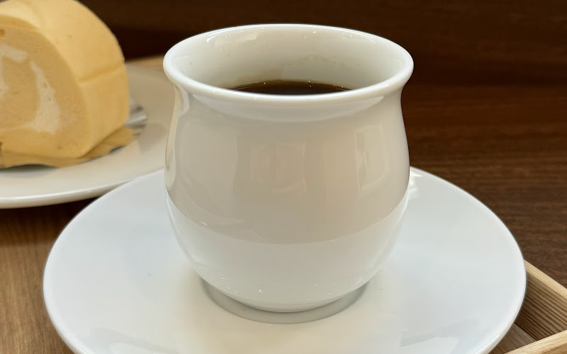 pâtisserie KH café / root coffee