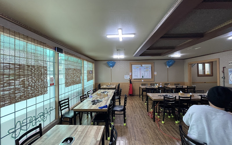 옛날솥뚜껑감자탕