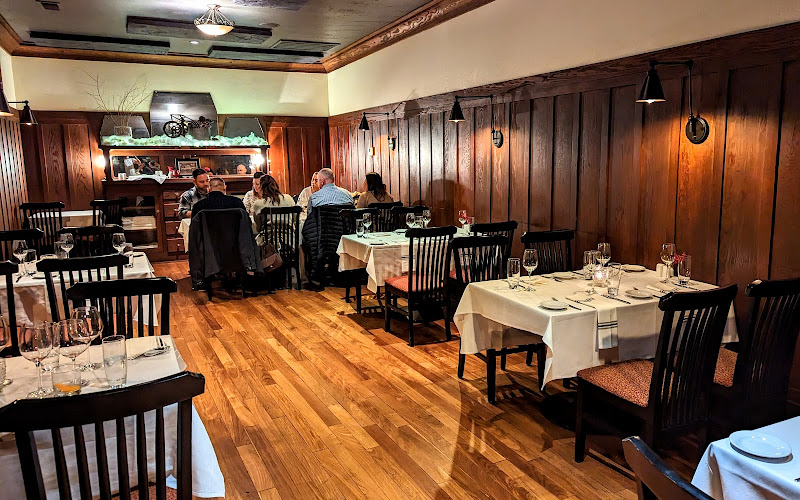 Taste Restaurant and Wine Bar