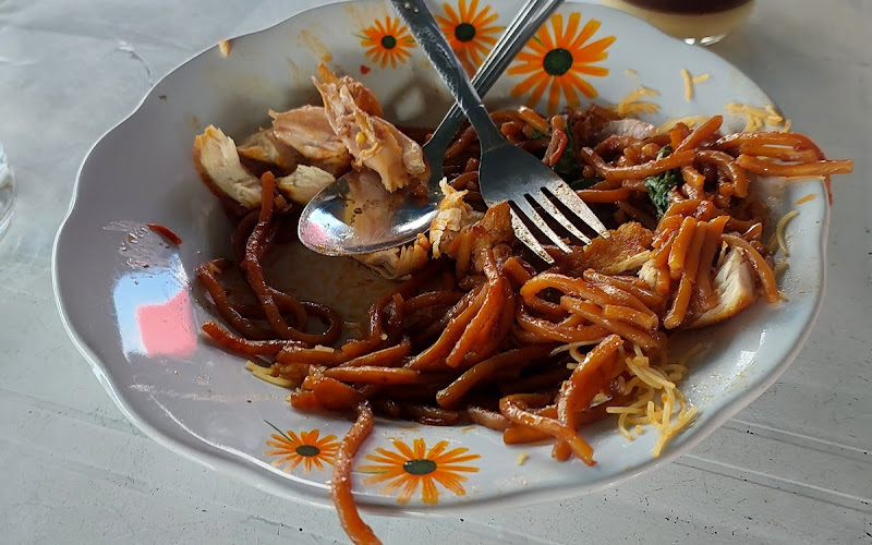 Kedai Sarapan di Simpang