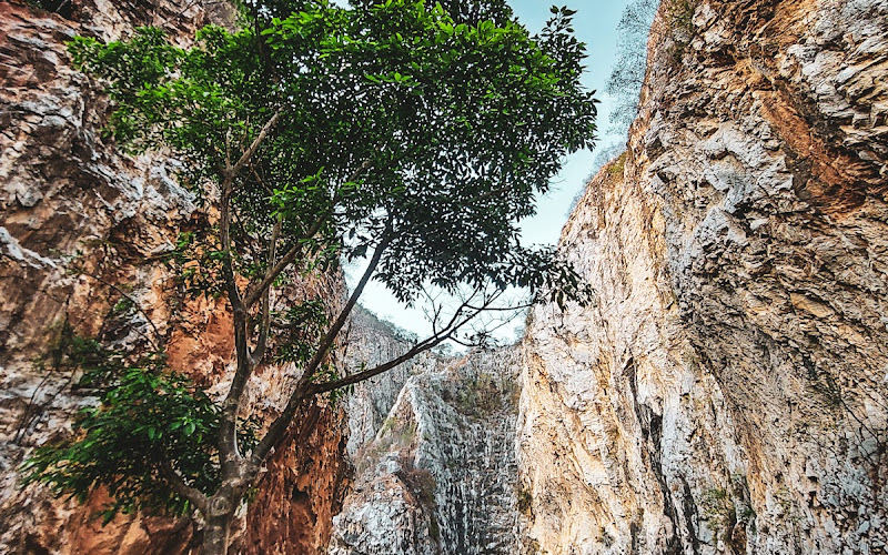 เมืองลับแล เขางู ราชบุรี