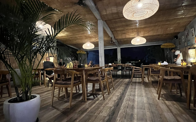 WARUNG DENICK KEROBOKAN