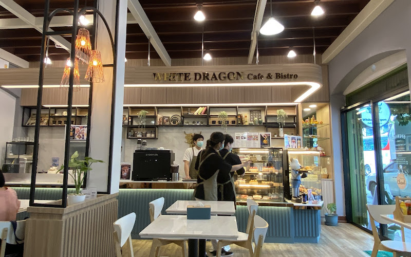 WHITE DRAGON cafe & bistro
