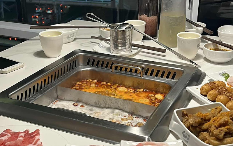 馋口鲜火锅店-古晋 Chan Kou Xian Hotpot -Kuching