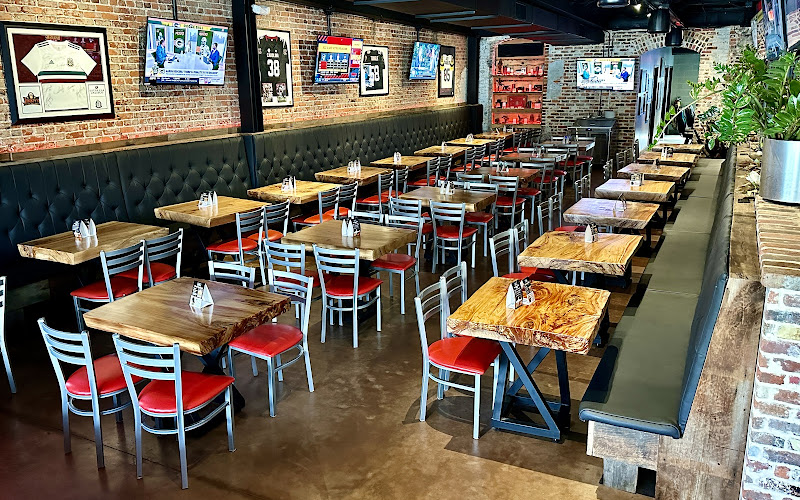 B&W Burgers, Buns & Brews