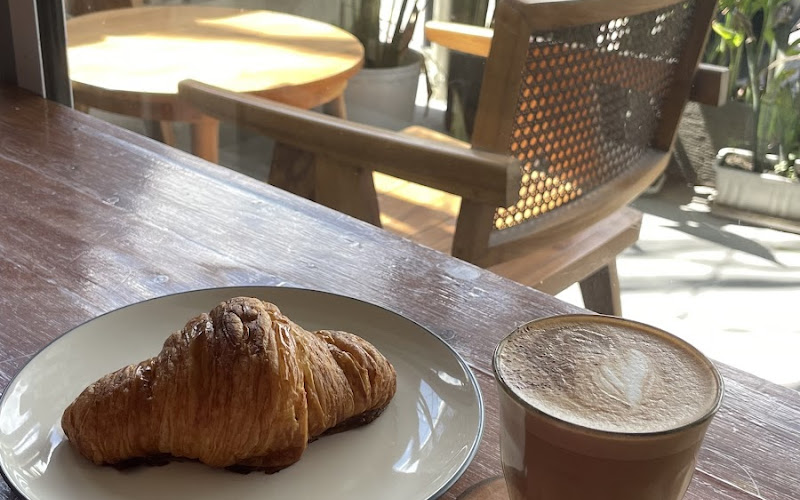 Kanary Cafe, Bakery, Coffee, Cakes, Eatery Bali