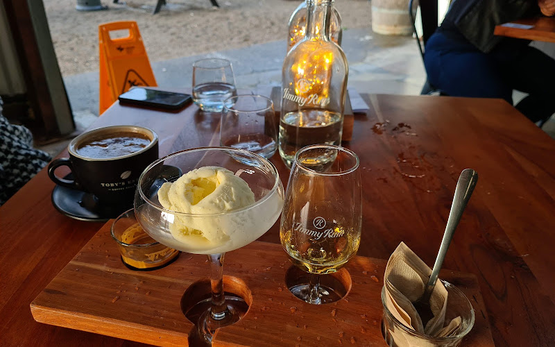 JimmyRum Distillery, Bar & Restaurant