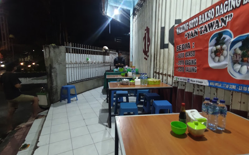 Soto/Bakso Babi Yan Tawan