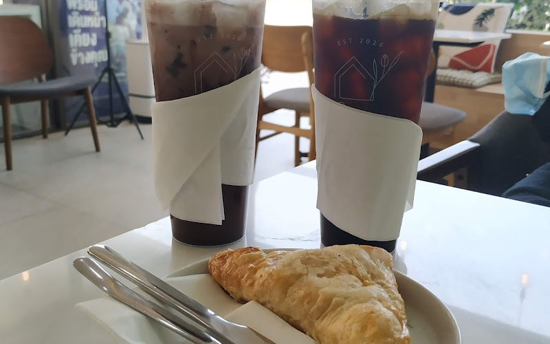 Spring house cafe bangplee (สปริงเฮ้าส์คาเฟ่)