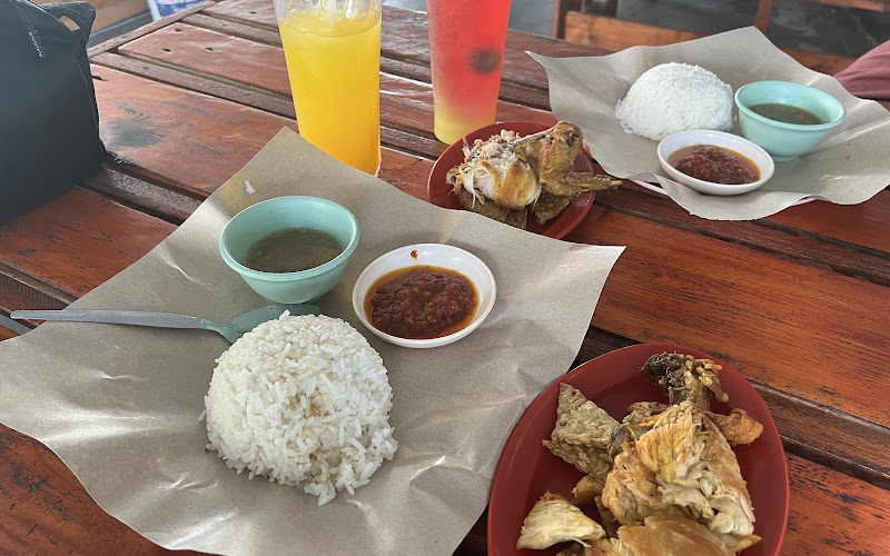 Nasi Ayam Penyet Tronoh Indah