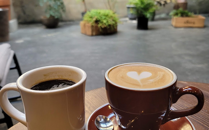 Cafe Iseo (카페 이서)