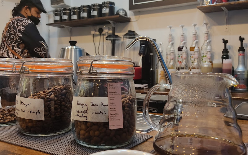 Qonaco (ahli kopi kangar)