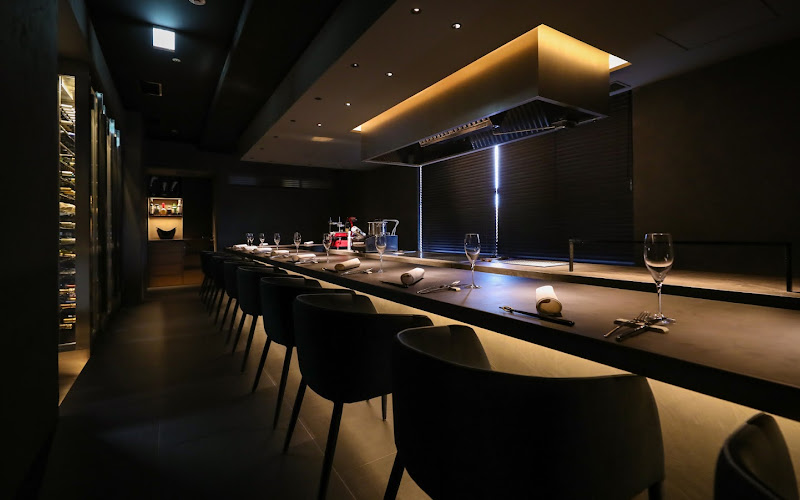 鉄板焼き YANAGI TePPaN UNBORN GASTRONOMY